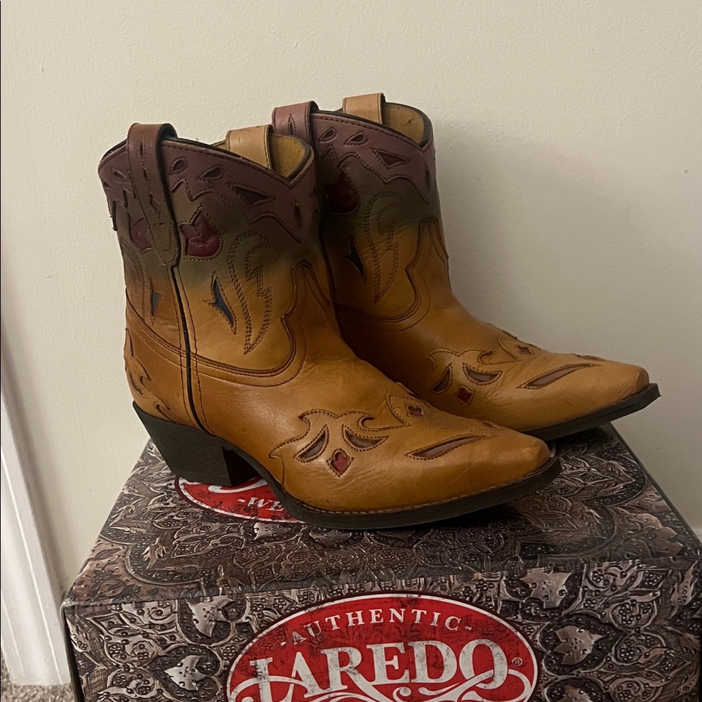 Laredo Tan and Red Leather Boots